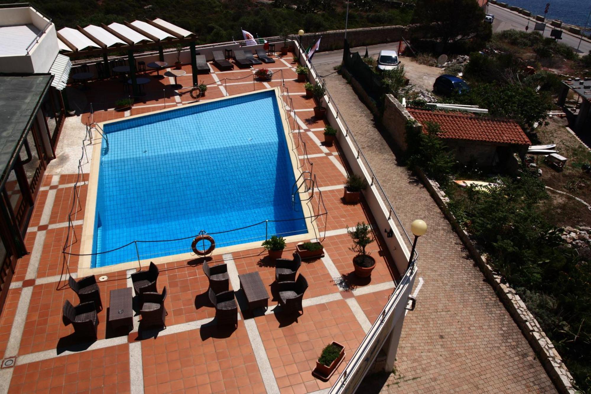 Hotel Miralonga La Maddalena  Exterior photo